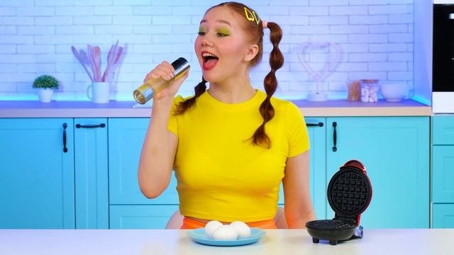 Как сделать Большое Шоколадное Яйцо Челлендж | Смешные моменты от FUN FOOD