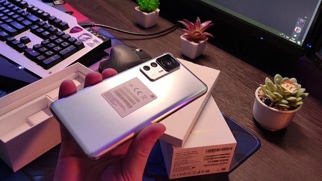 Первая Распаковка Xiaomi 12T Pro Silver и и обзор комплектации