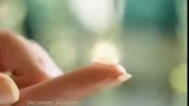 Garnier Commercial with Alana De La Garza смотреть онлайн