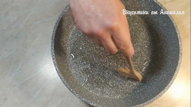 ЛЕНИВАЯ ПИЦЦА ИЗ КАБАЧКОВ на сковороде рецепт. ВКУСНЫЙ РЕЦЕПТ ИЗ КАБАЧКОВ. КАБАЧКОВАЯ ПИЦЦА