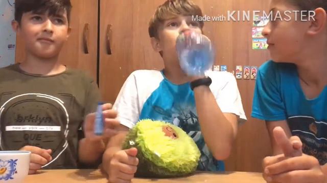 ПРОБУЕМ ЖЕВАЧКИ РАЗНЫХ БРЕНДОВ!!! Какая самая крутая жёвка?!? смотреть онлайн