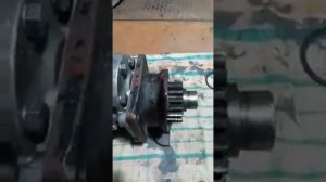 Насос НШ 32 и коробка отбора мощности .