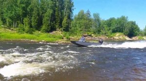 Покатушки на водомете через перекат.