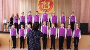 "Веселая песенка" муз.  И. Кадомцева сл.  П. Синявского исп.  младший хор