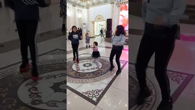 Флешмоб от двух летней Нагимы смотреть онлайн