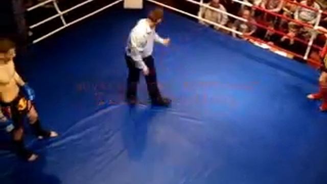 МУАЙ ТАЙ ИСАНЧУК ВЛАД ГОИА АРТУР 67кгБельцы,2мая 2010годЧасть 1 ая смотреть онлайн