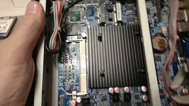 Мини ПК. Неттоп Intel J1900 Распаковка посылки с AliExpress первое включение смотреть онлайн
