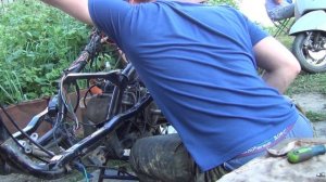 Купил китайский скутер . Не заводится .