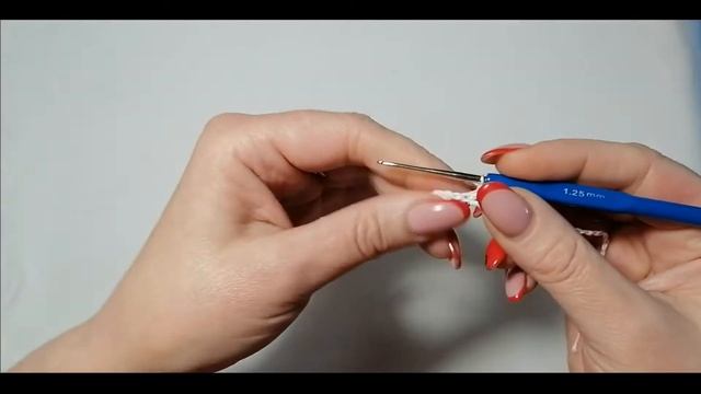 Воротничок крючком для куклы фабрика "Весна" Лиза. Как связать воротничок для куклы крючком.