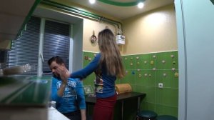 ОТОРВАЛА ЯЗЫК Жесткий Пранк Над Лерой Папа ОТОМСТИЛ