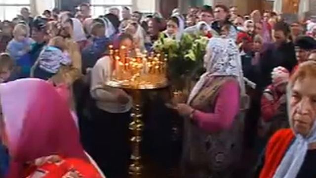 Видеосюжет о богослужении епископа Даниила в Котласе смотреть онлайн