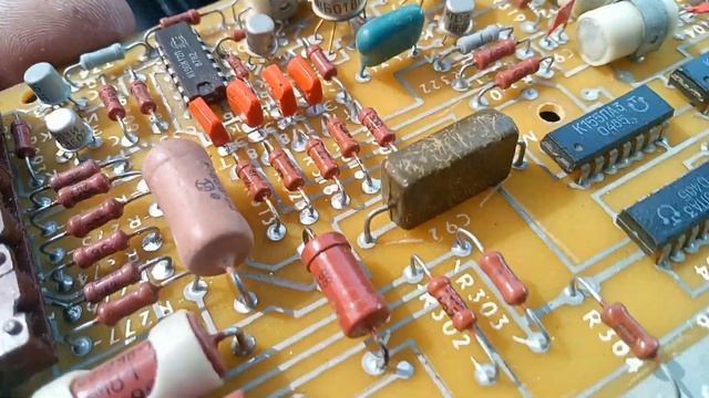 разбор осциллографа с1-112 на радиодетали с содержанием драгоценных металлов смотреть онлайн