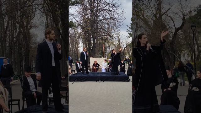 Актеры Театра Чехова Екатерина Болдеску и Артем Гончаров
