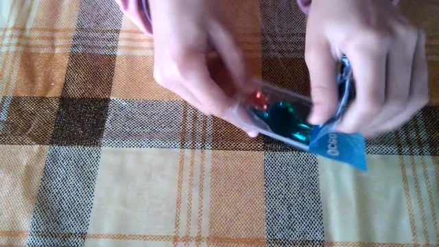 Пробую желейки с морскими обитателями смотреть онлайн