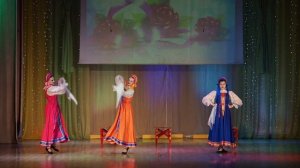 "Три девицы под окном"