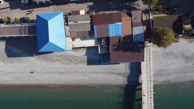 Лазаревское чудесный день 30 октября 2021, центральный пляж без людей! смотреть онлайн