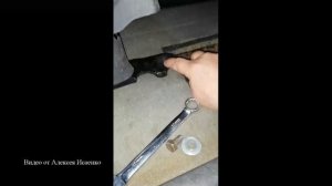 Как переместить задний ряд сидений Мазда МПВ-1