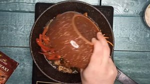 Лапша ВОК с курицей и овощами в домашних условиях
