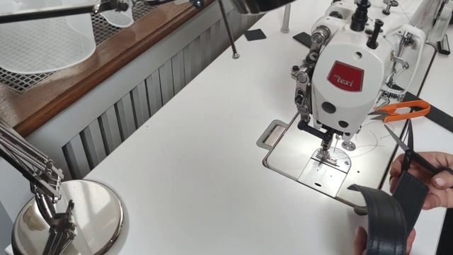Изготовление кожаных ручек для сумки. Урок номер 3 смотреть онлайн
