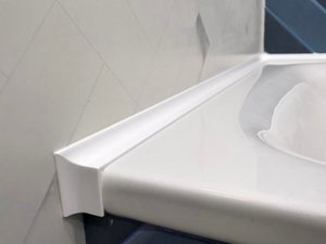 Акриловый бордюр с обратным радиусом СП-17 | Решение для перекрытия зазора в ванной до 18 мм