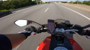 DUCATI MONSTER 696 ROARS! Ducati Monster 696 Top Speed + Acceleration + Exhaust Sound + Quickshifte