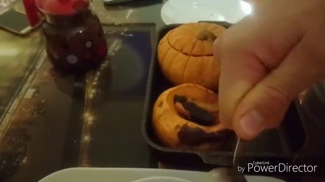 Тыкву готовим только так. В духовке с сухофруктами. Муж готовит. смотреть онлайн