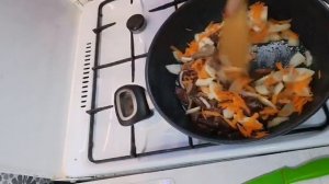 БЫСТРЫЙ ПП РЕЦЕПТ ВКУСНОЙ ГОВЯЖЬЕЙ ПЕЧЕНИ В СЛИВОЧНОМ СОУСЕ.