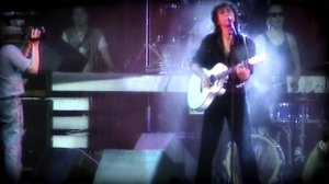 Тридцать три года назад в автокатастрофе погиб Виктор Цой  - лидер группы Кино