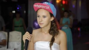 Сестра читает рэп на свадьбе просто шикарно