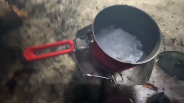 НОЧЁВКА В ЗИМНЕМ ЛЕСУ! В ТАЙГЕ 24 ЧАСА. ЧАСТЬ 2