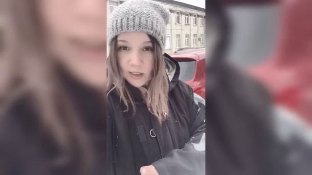 Первый муж содержит второго мужа