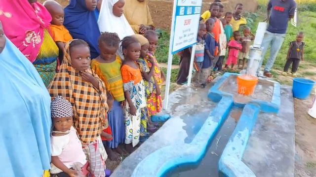 Puits №: 2430 (Niger) / Колодец №: 2430 (Нигер) смотреть онлайн