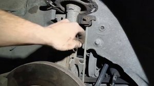 Как заменить стойки стабилизатора Renault Laguna II