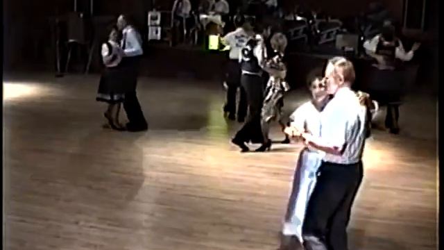 Siegeltown Polka & Circle Two Step смотреть онлайн