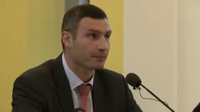 Кличко: Правительство держит столицу на грани банкротства смотреть онлайн