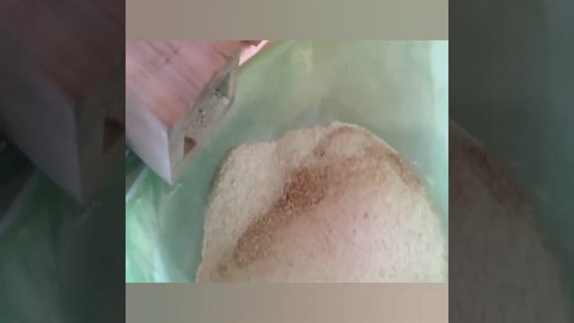 Делаем домашнюю муку. Приделал электропривод к ручной мельнице #10 #shorts смотреть онлайн