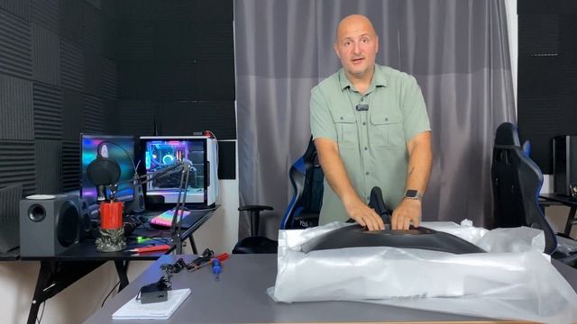 Unboxing the Samsung G5 C32 Gaming Monitor смотреть онлайн