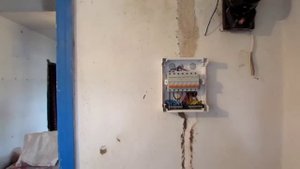 Монтаж электропроводки в глинобитном доме