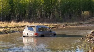 Lexus LX 470 vs Mazda Proceed Levante. Посадили Лексуса