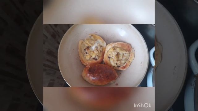ВАТРУШКИ С ОТВАРНОЙ КАРТОШКОЙ,И ЖАРЕННЫМ ЛУКОМ