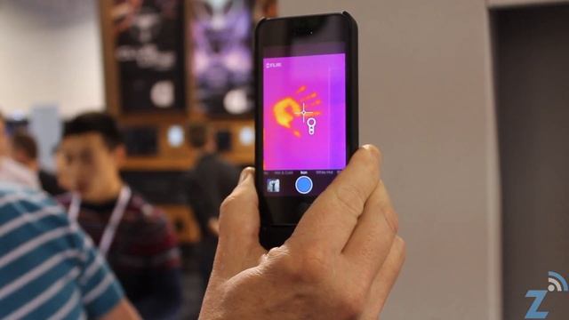 Flir One, The First Thermal Imaging Device for iPhone, CES 2014 смотреть онлайн