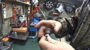 Пневмо-штихель для резьбы по металлу