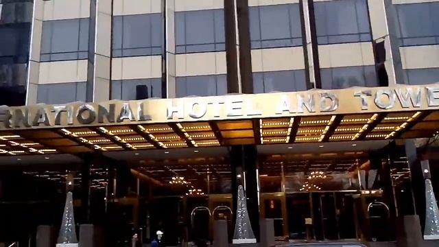 Нью-Йорк (NY),"Трамп-тауэр" отель (Trump International Hotel and Tower New York) /Путешествия с Эдо смотреть онлайн