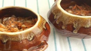 Гречка с печенью в горшочках