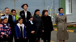 Церемония поднятия флага в школах России