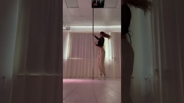 Какие танцы? На улице минус двадцать #poledance