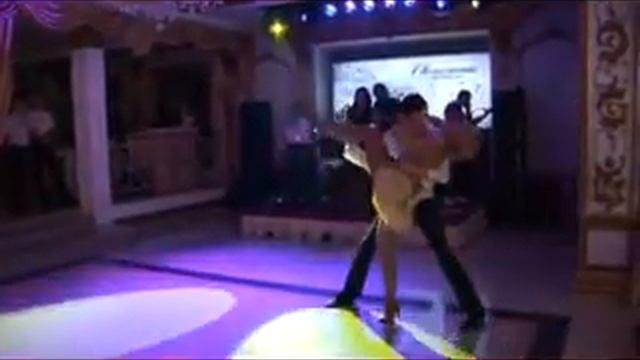 Латиноамериканский свадебный танец - ча-ча-ча - DanceWedding.RU смотреть онлайн