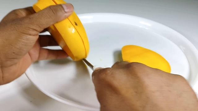 How to Peel a Mango смотреть онлайн