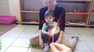 Занятия в Монтессори студии - Традиционная песенка и задувание свечи