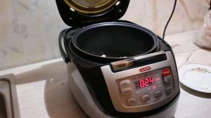 Минтай жарим в мультиварке. И много лука.